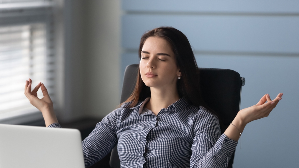 Finding Balance: Simple Yoga Stretches for Desk Workers